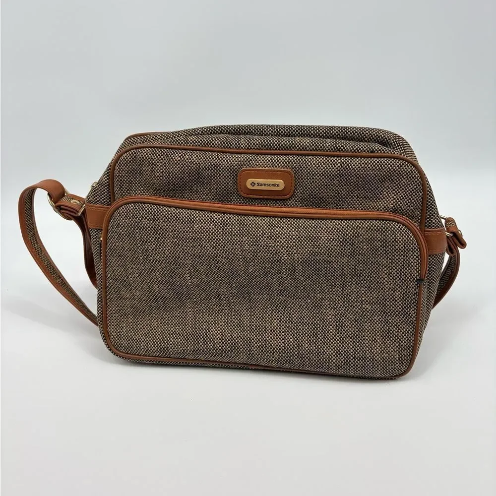 Samsonite Shoulder Bag Briefcase Laptop Travel Tan Zip Closure Footed Carry On